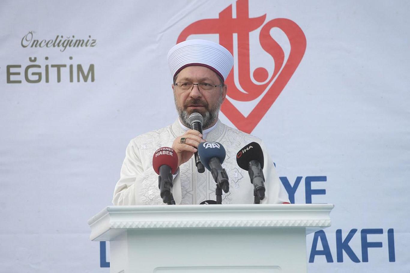 DİB Erbaş: Bu ümmetin gençlerinin elinden Kur’an düşmeyecek DİB Erbaş: Bu ümmetin gençlerinin elinden Kur’an düşmeyecek